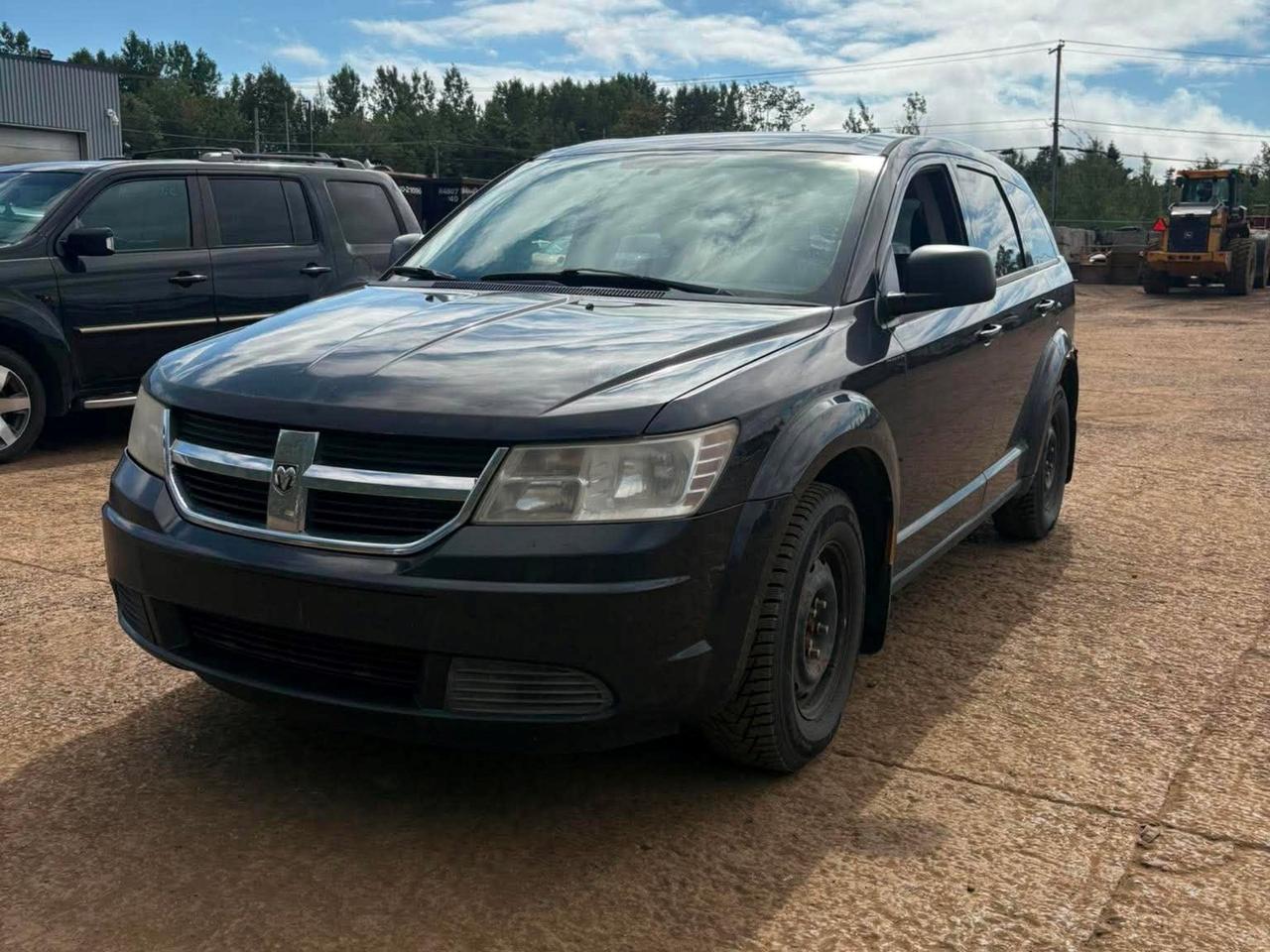Dodge journey 2009 - 170 578 km - 2.4L - automatique - air climatisée - vitres, portieres et rétroviseurs électriques À prévoir - rouille - ailes perforées - TPMS allumé Niv: 222018 Prendre rendez-vous avant tout déplacement Véhicule vendu sans garantie. Idéal pour un projet mécanique ou pour les pièces. Adresse : 210, rue de Rotterdam, Saint-Augustin-de-Desmaures, QC Heures douverture : Ouvert 7 jours sur 7, de 9 h à 16 h30.