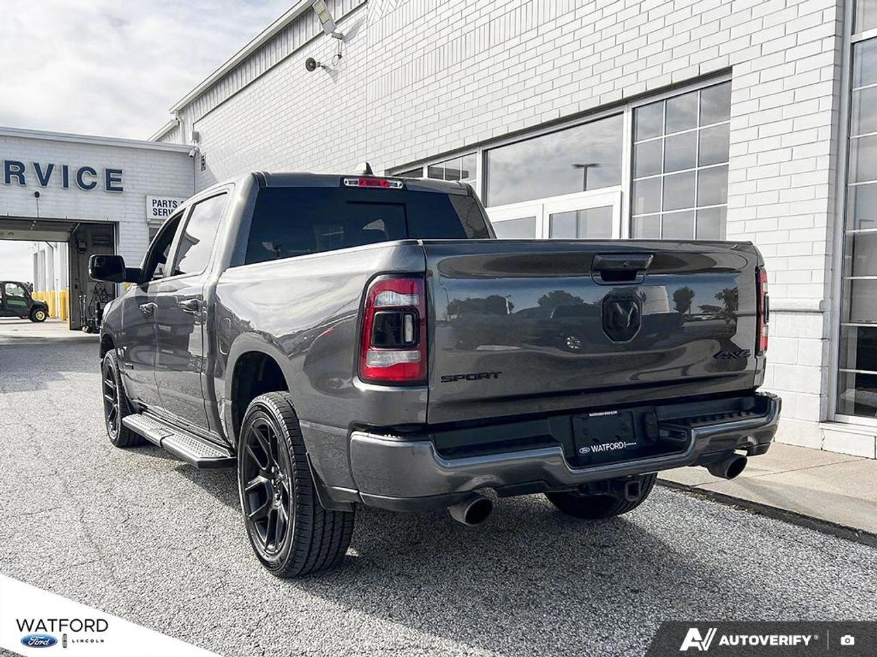 2024 RAM 1500 SPORT 4X4 CREW CAB 5'7" BOX Photo3