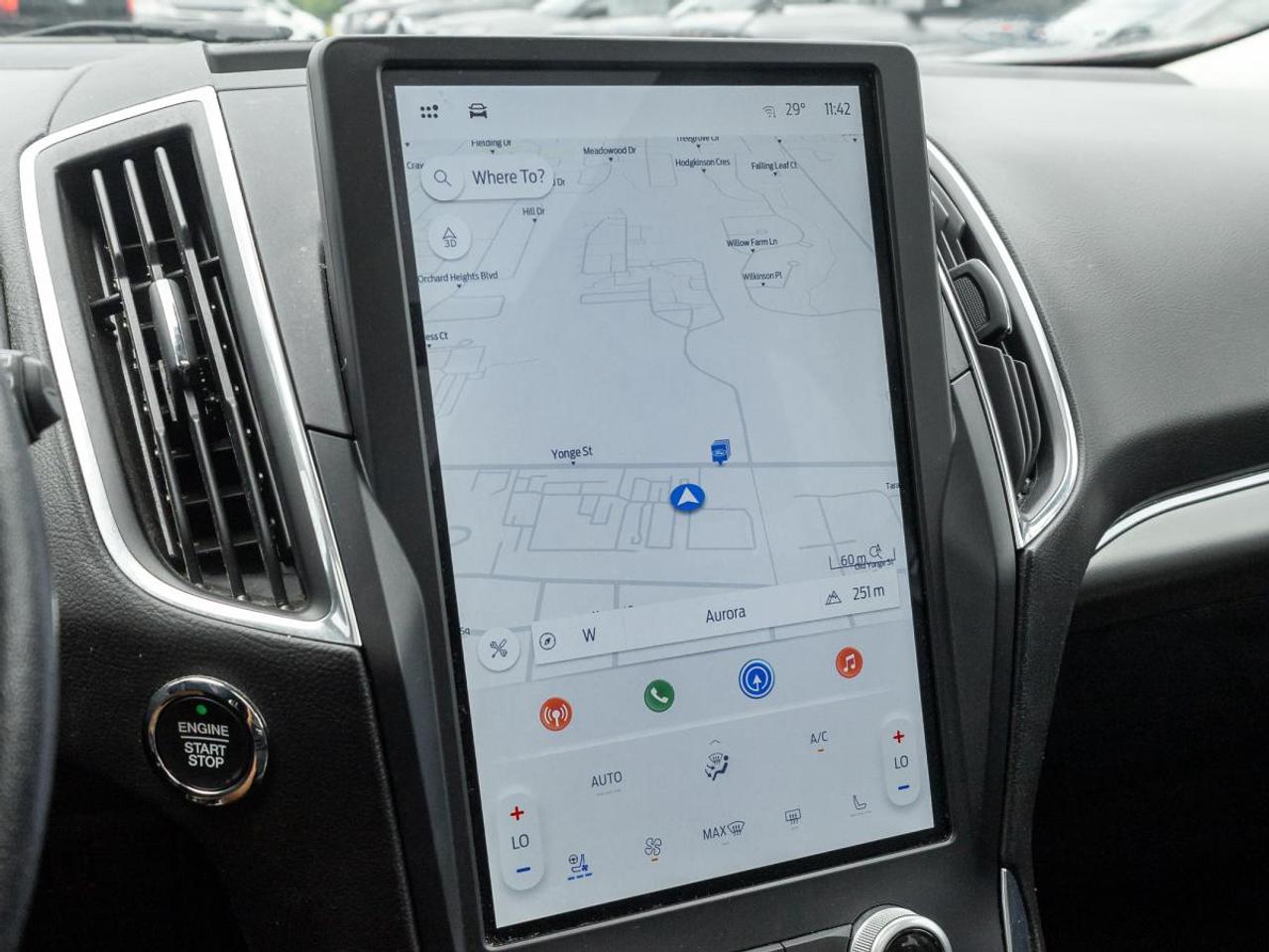 2022 Ford Edge Titanium Photo