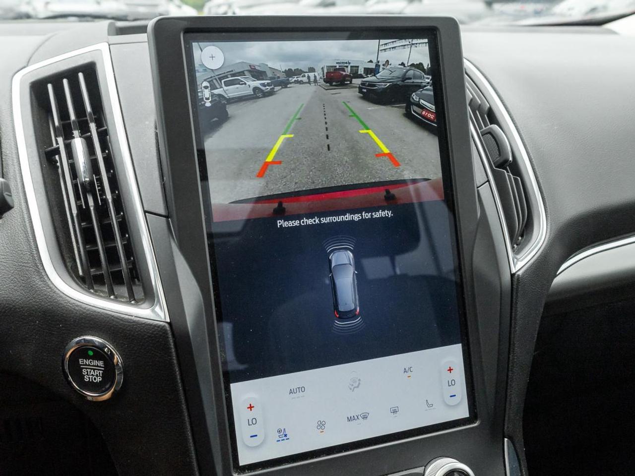 2022 Ford Edge Titanium Photo