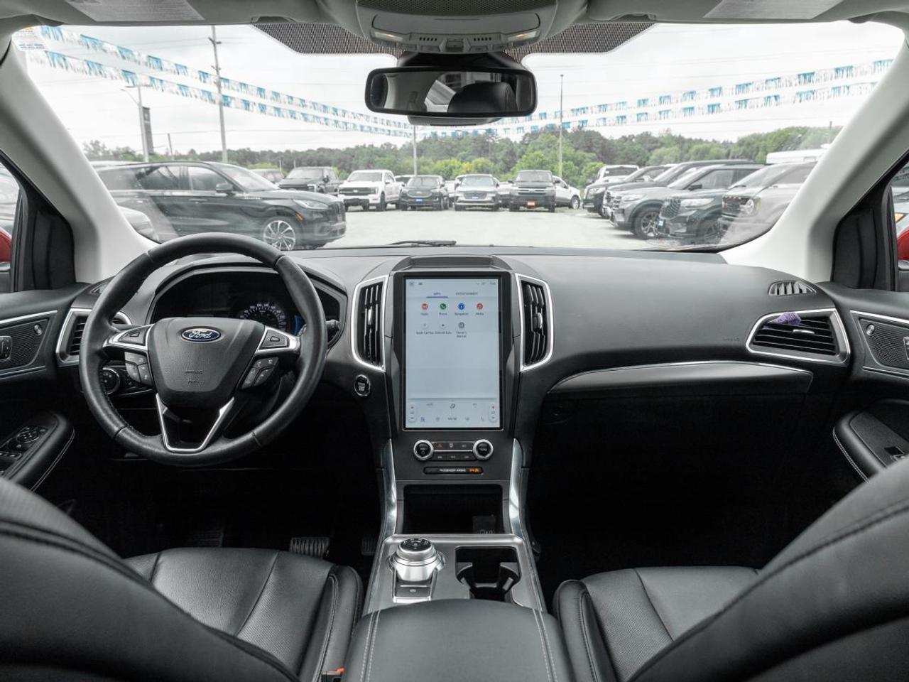 2022 Ford Edge Titanium Photo