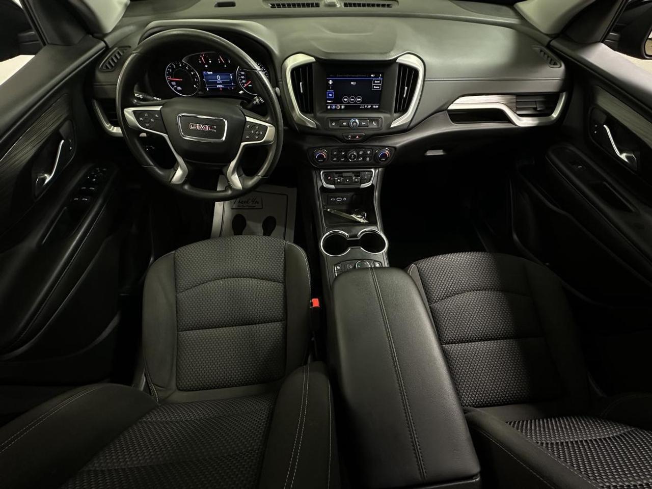 2024 GMC Terrain SLE/AWD/28000KM/OFF 1 OWNER GMAC LEASE! Photo