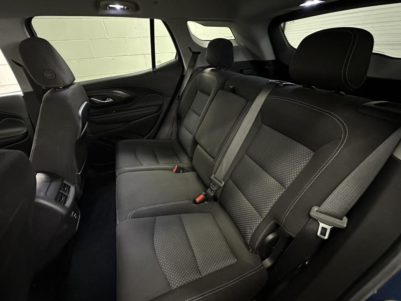 2024 GMC Terrain SLE/AWD/28000KM/OFF 1 OWNER GMAC LEASE! Photo