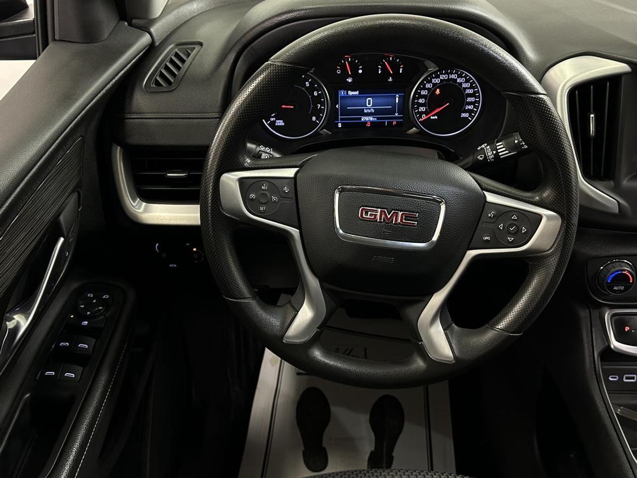 2024 GMC Terrain SLE/AWD/28000KM/OFF 1 OWNER GMAC LEASE! Photo