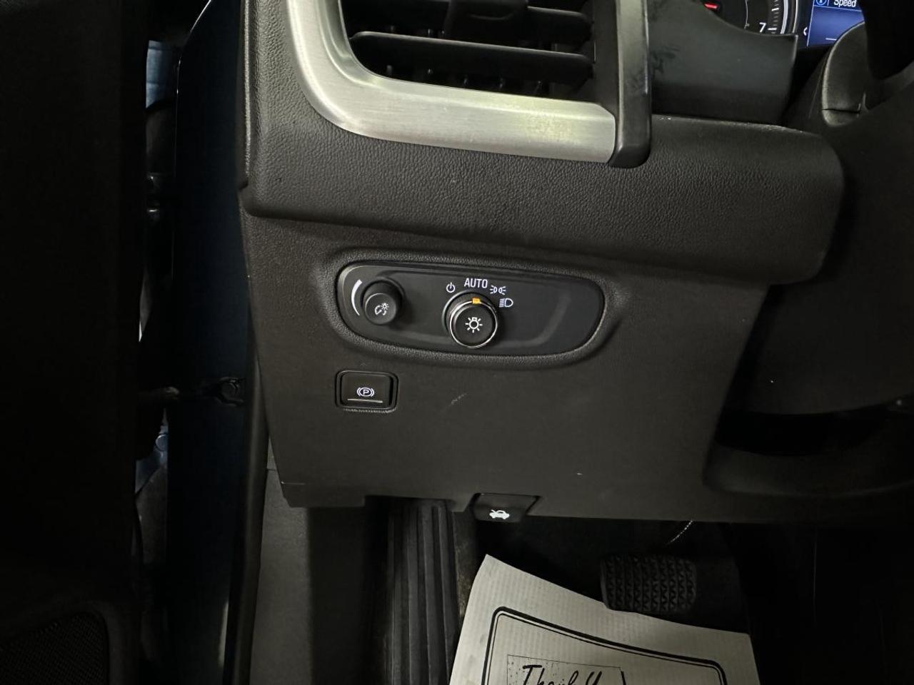2024 GMC Terrain SLE/AWD/28000KM/OFF 1 OWNER GMAC LEASE! Photo