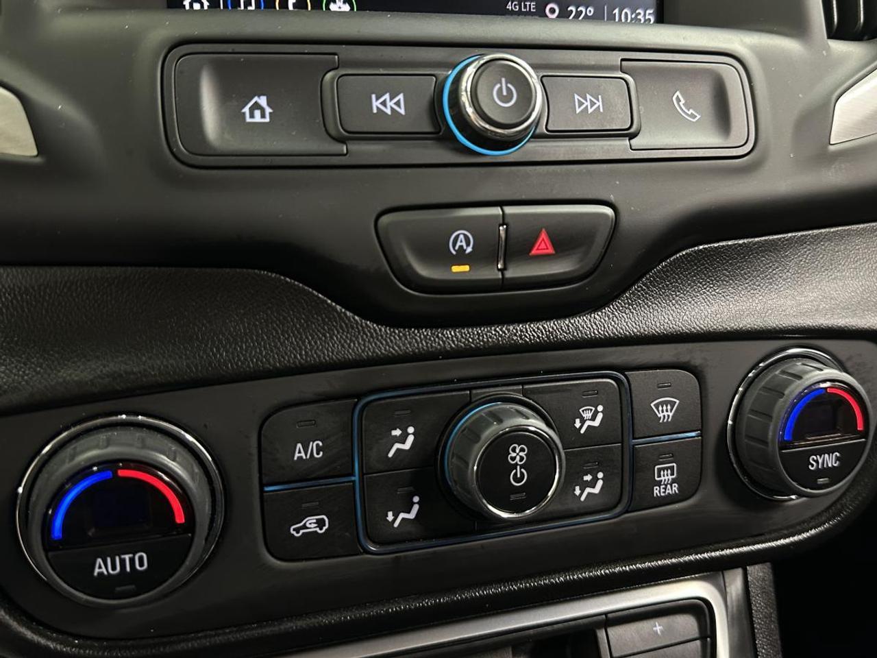 2024 GMC Terrain SLE/AWD/28000KM/OFF 1 OWNER GMAC LEASE! Photo
