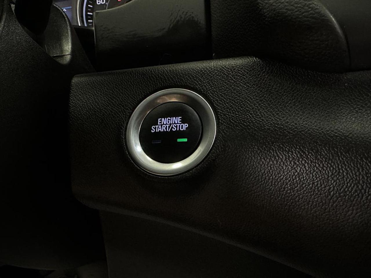 2024 GMC Terrain SLE/AWD/28000KM/OFF 1 OWNER GMAC LEASE! Photo