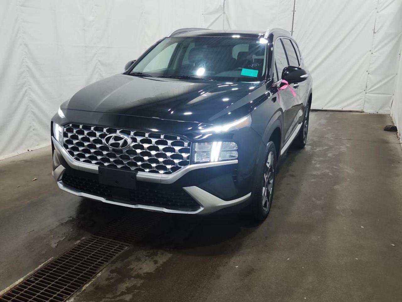 SERVING QUINTE FOR 60 YEARS!! 44,000 VEHICLES SOLD RETAIL! HIGH QUANTITY-QUALITY LEASE RETURNS AT LIVE MARKET PRICING. ALL VEHICLES COME CERTIFIED WITH A 90 POINT INSPECTION. BEST FINANCE RATES AND NO HIDDEN FEES. UP TO 300 VEHICLES IN ONE LOCATION. THE WAY USED CAR BUYING SHOULD BE