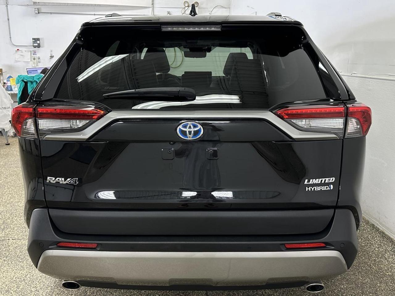 2023 Toyota RAV4 Hybrid Limited LIMITED/HYBRID/AWD/LEATHER/NAVI/ROOF/1 OWNER LEASE RETURN! Photo