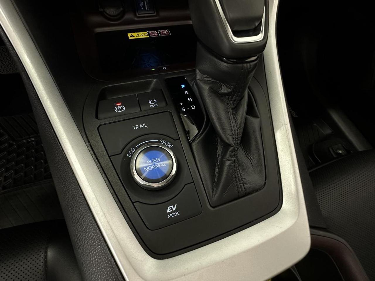2023 Toyota RAV4 Hybrid Limited LIMITED/HYBRID/AWD/LEATHER/NAVI/ROOF/1 OWNER LEASE RETURN! Photo