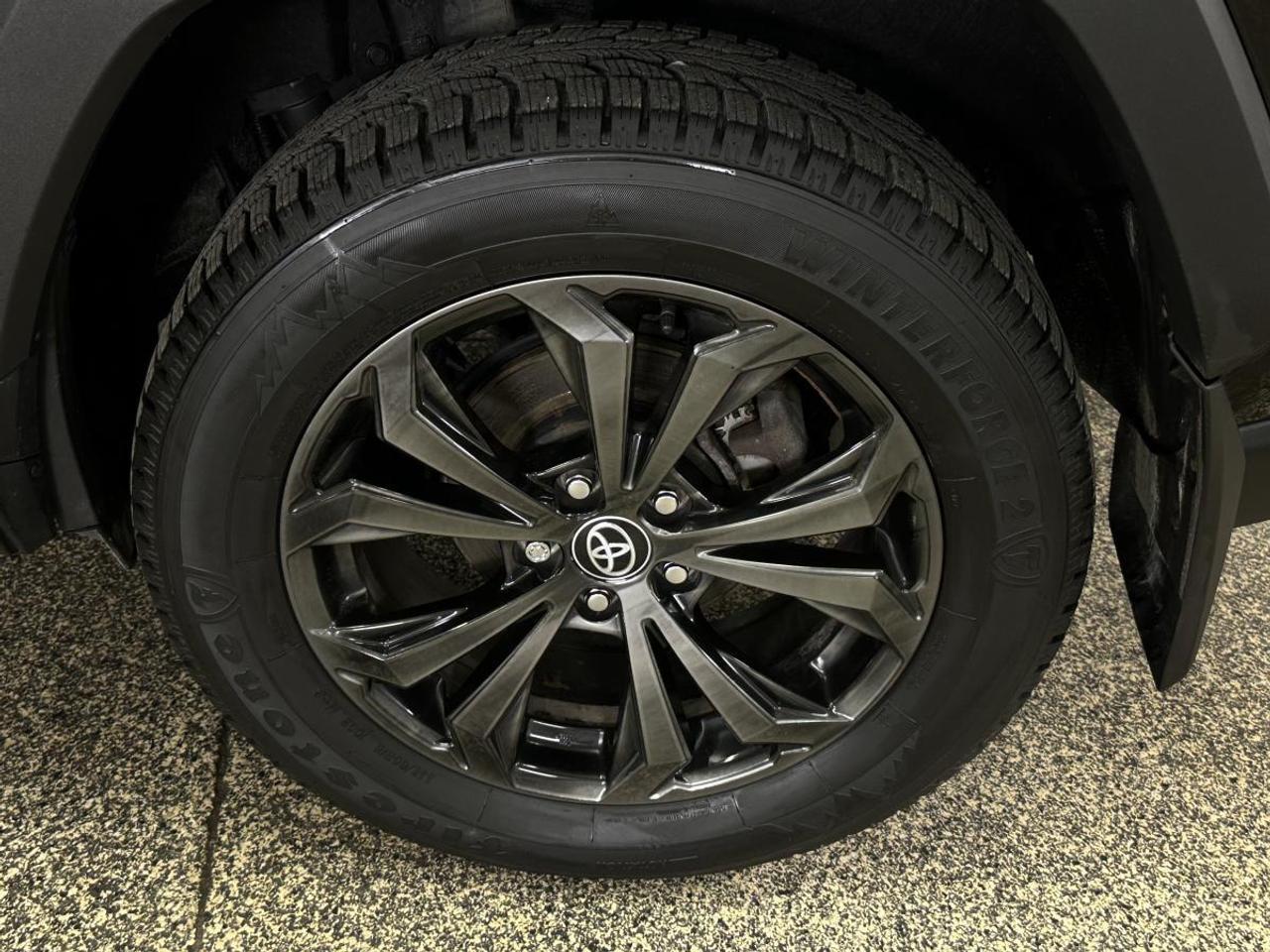 2023 Toyota RAV4 Hybrid Limited LIMITED/HYBRID/AWD/LEATHER/NAVI/ROOF/1 OWNER LEASE RETURN! Photo