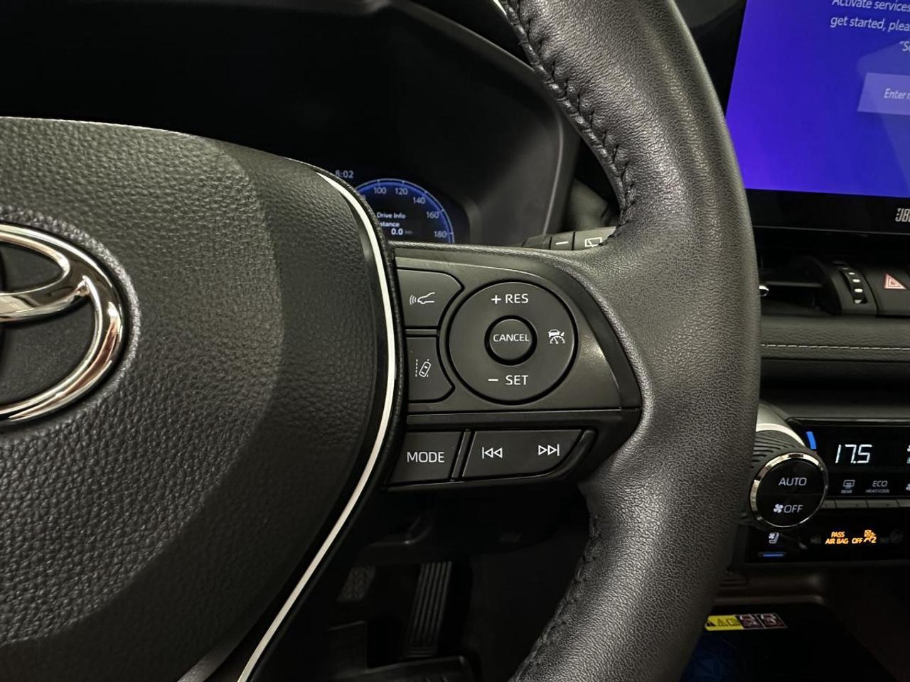 2023 Toyota RAV4 Hybrid Limited LIMITED/HYBRID/AWD/LEATHER/NAVI/ROOF/1 OWNER LEASE RETURN! Photo