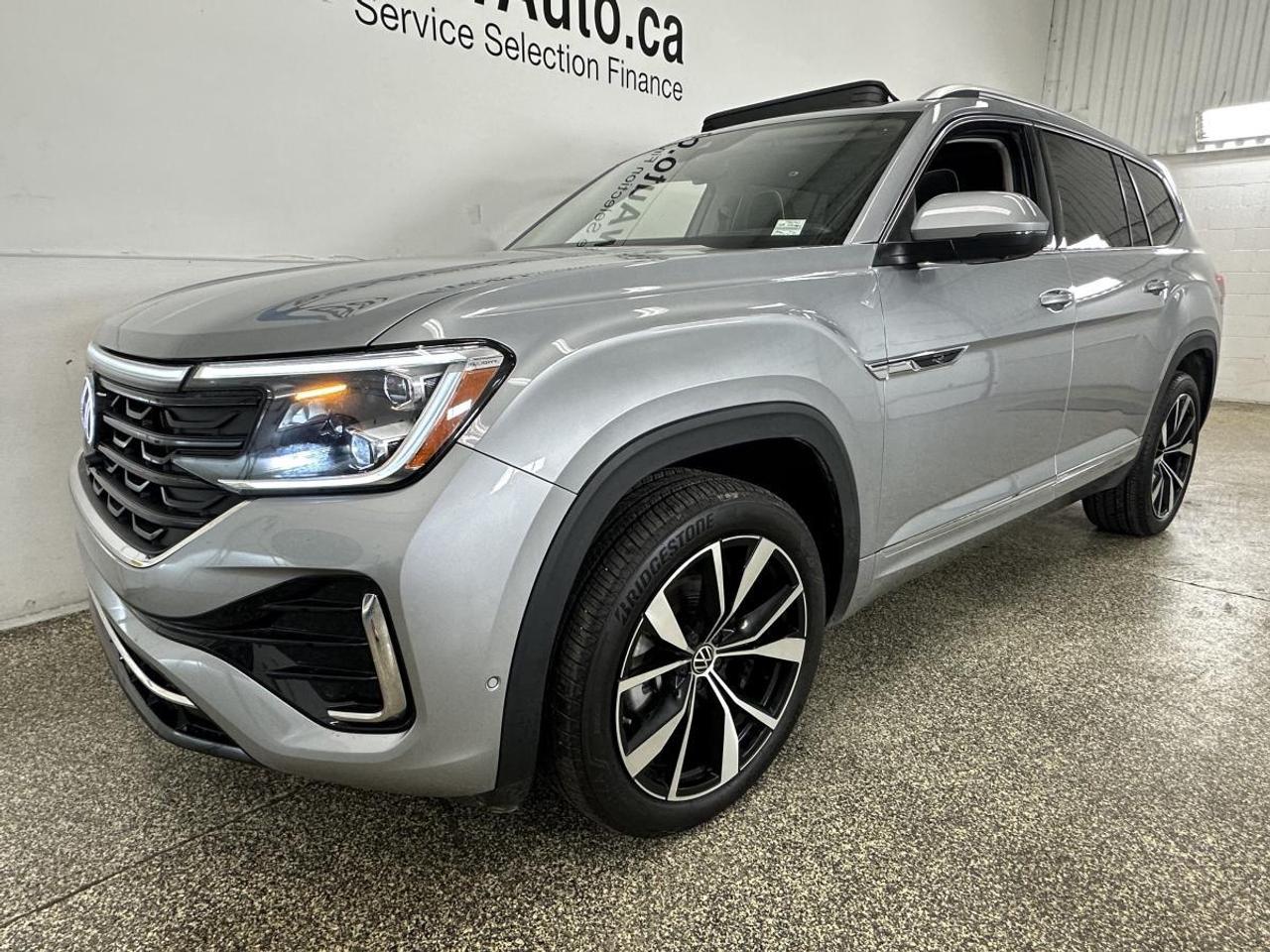 2026 Volkswagen Atlas 2.0 TSI Execline EXECLINE/4MOTION/AWD/7 PASSENGER/PANOROOF/MORE! Photo