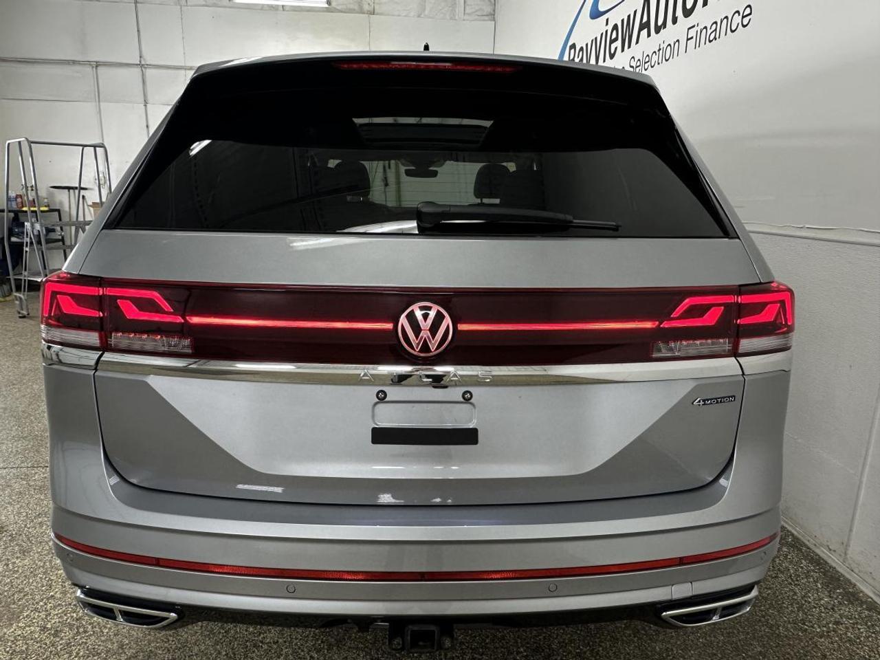 2026 Volkswagen Atlas 2.0 TSI Execline EXECLINE/4MOTION/AWD/7 PASSENGER/PANOROOF/MORE! Photo