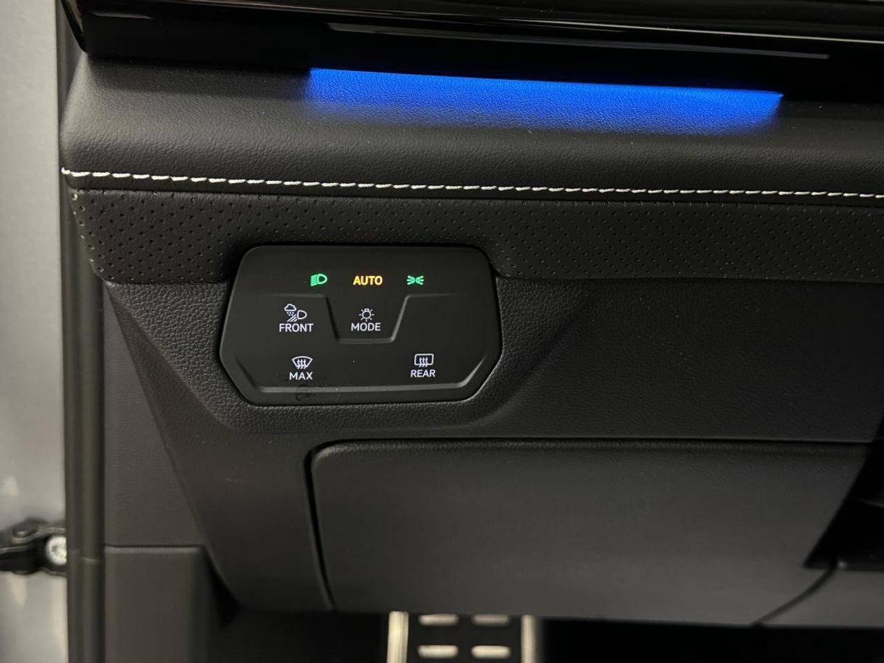 2026 Volkswagen Atlas 2.0 TSI Execline EXECLINE/4MOTION/AWD/7 PASSENGER/PANOROOF/MORE! Photo