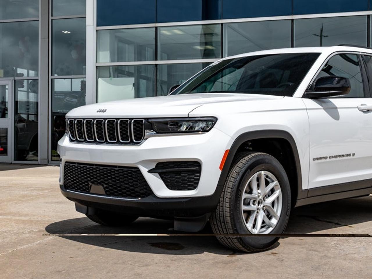 2026 Jeep Grand Cherokee Laredo X Photo