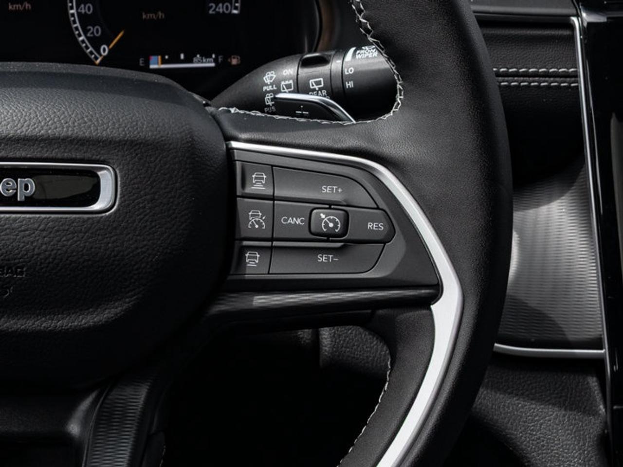 2026 Jeep Grand Cherokee Laredo X Photo