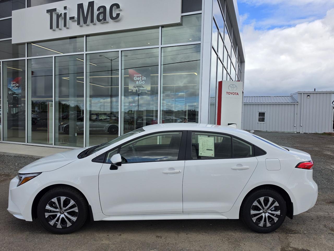 2026 Toyota Corolla COROLLA HYBRID LE Photo1