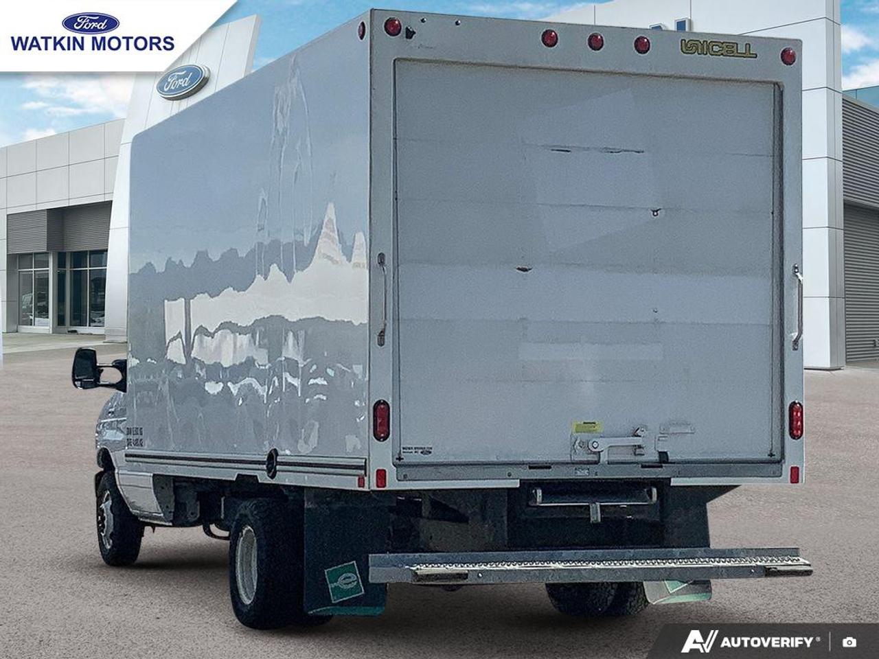 2025 Ford E-450 photo 3