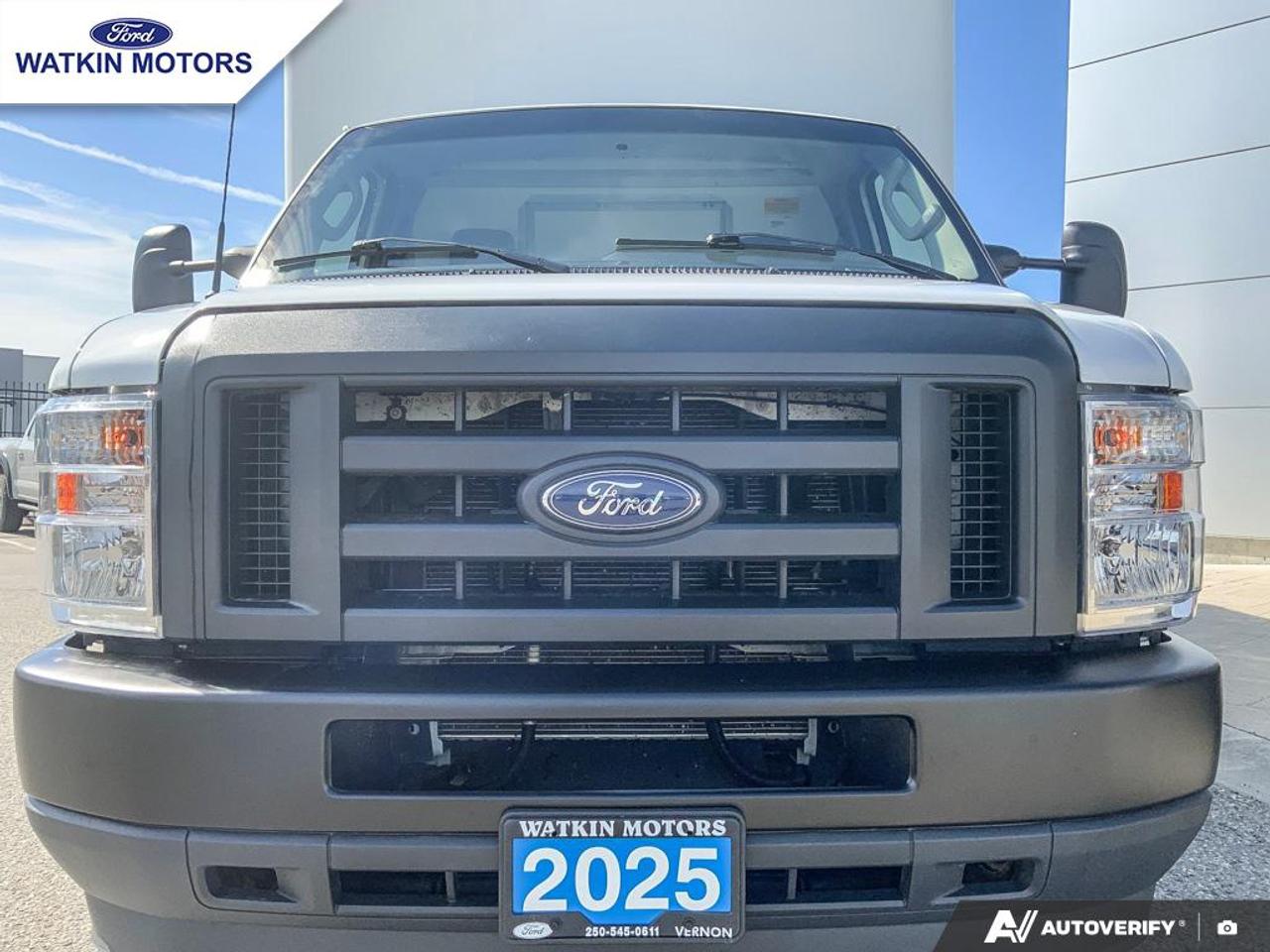 2025 Ford E-450 photo 12
