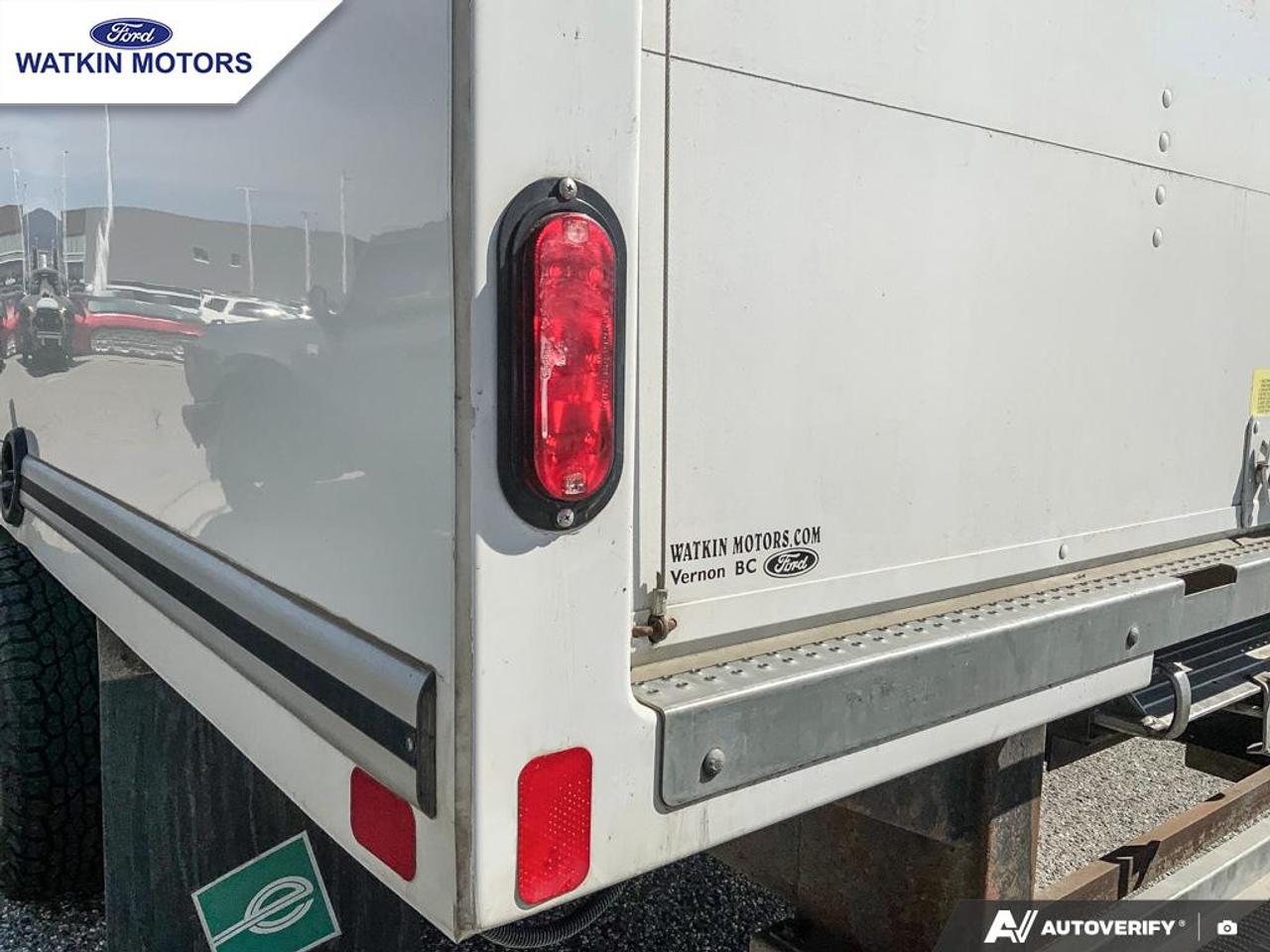 2025 Ford E-450 photo 14