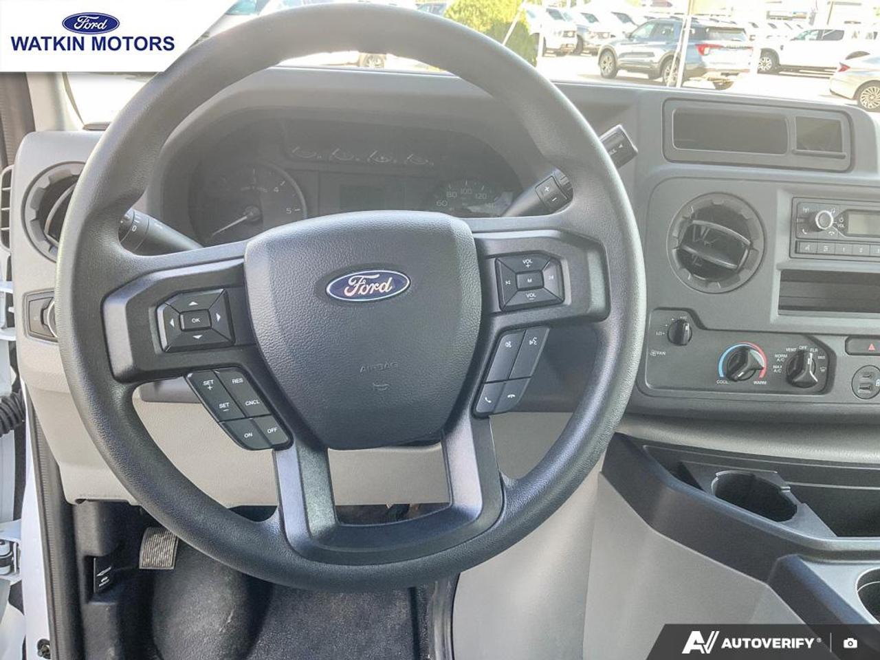 2025 Ford E-450 photo 17