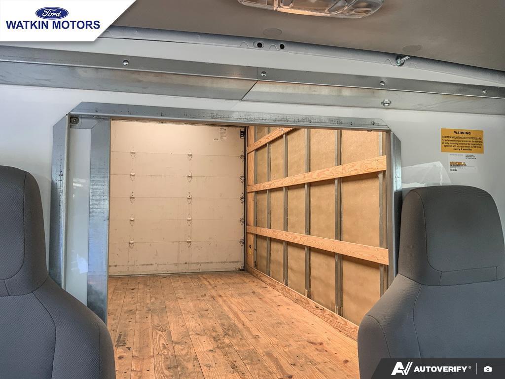 2025 Ford E-450 photo 25
