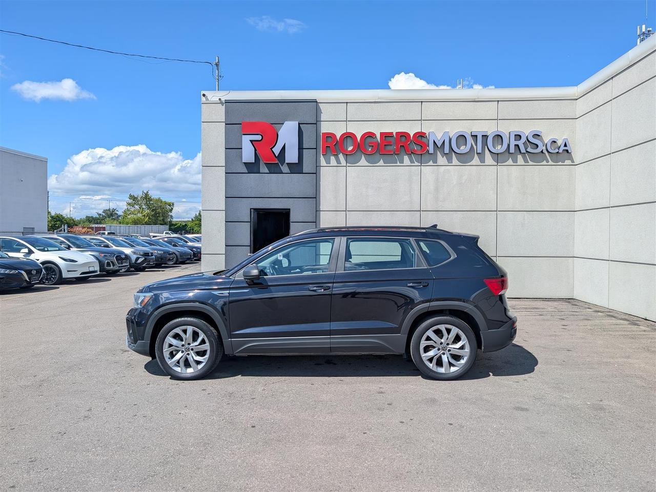 2023 Volkswagen Taos 4MOTION - CARPLAY - REV CAM - TECH FEATS Photo