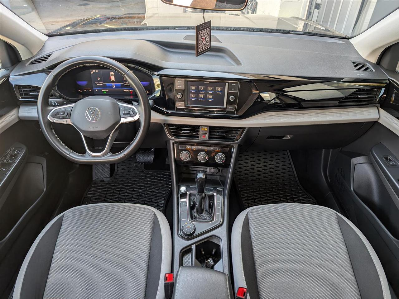 2023 Volkswagen Taos 4MOTION - CARPLAY - REV CAM - TECH FEATS Photo