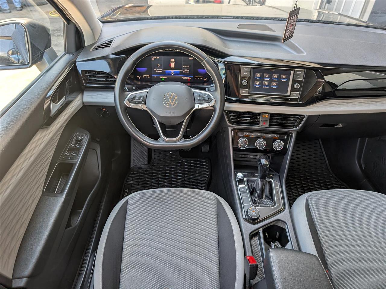 2023 Volkswagen Taos 4MOTION - CARPLAY - REV CAM - TECH FEATS Photo