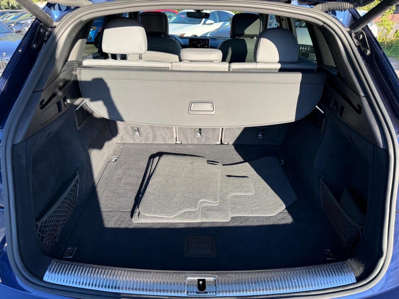 2020 Audi SQ5 Prestige Photo