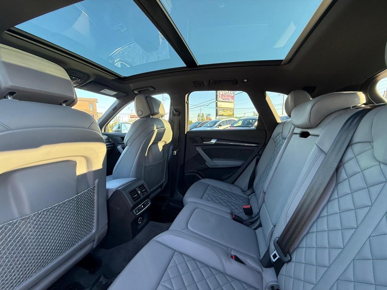 2020 Audi SQ5 Prestige Photo