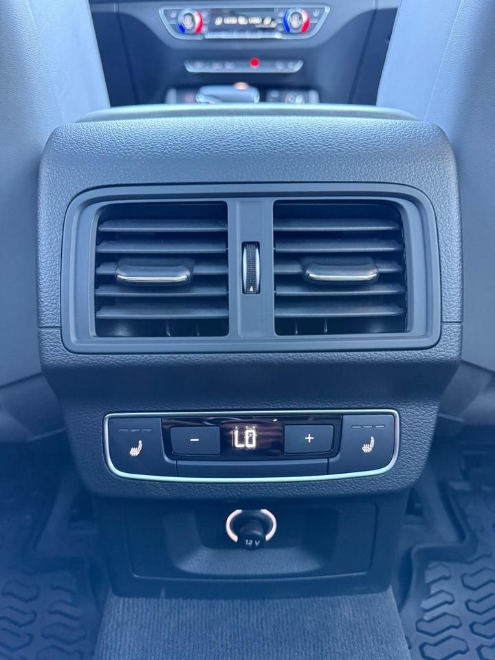 2020 Audi SQ5 Prestige Photo
