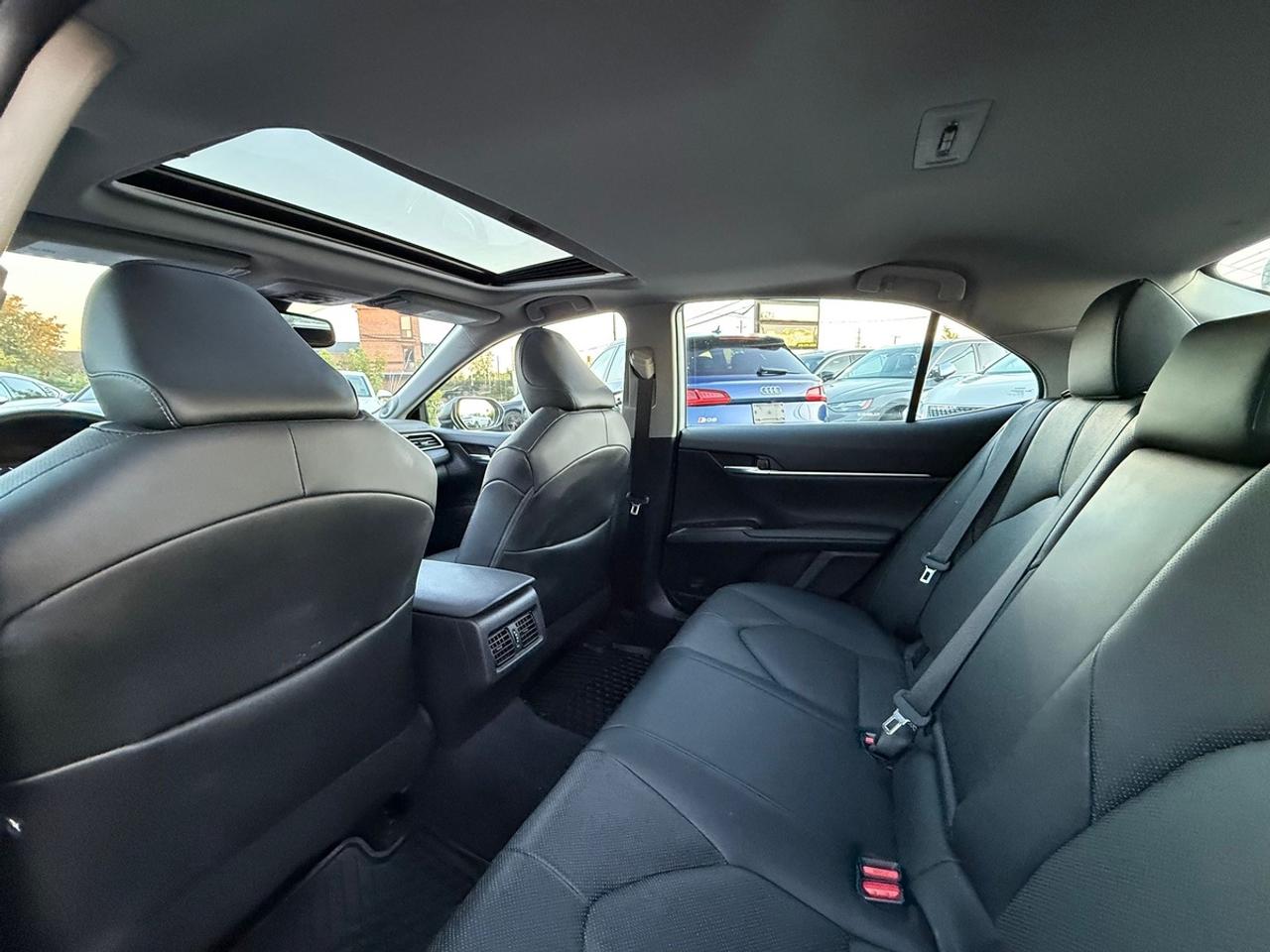 2024 Toyota Camry HYBRID XLE Photo
