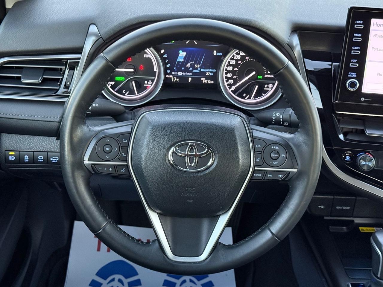 2024 Toyota Camry HYBRID XLE Photo