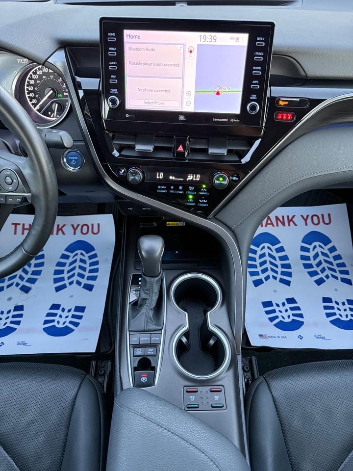 2024 Toyota Camry HYBRID XLE Photo