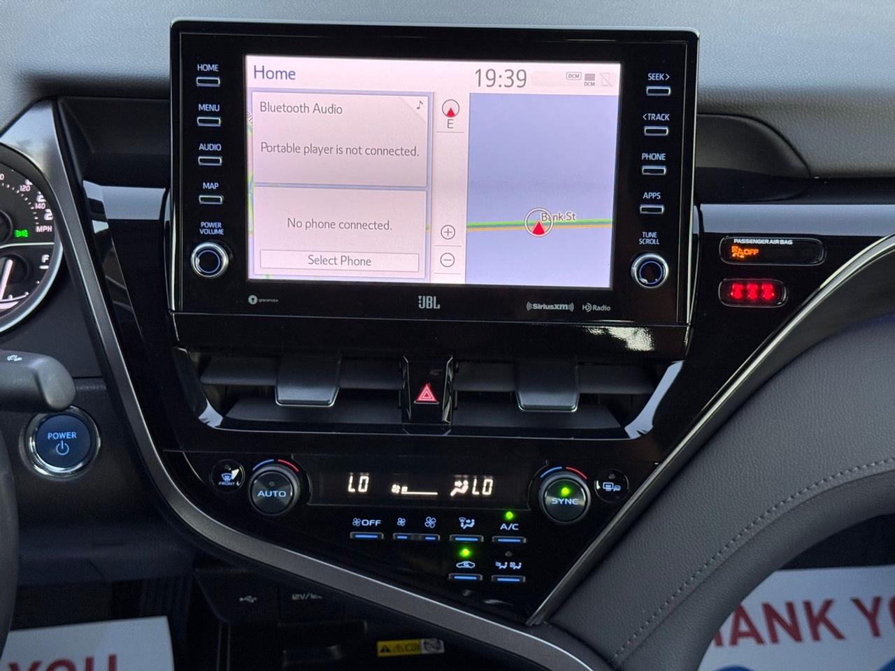 2024 Toyota Camry HYBRID XLE Photo