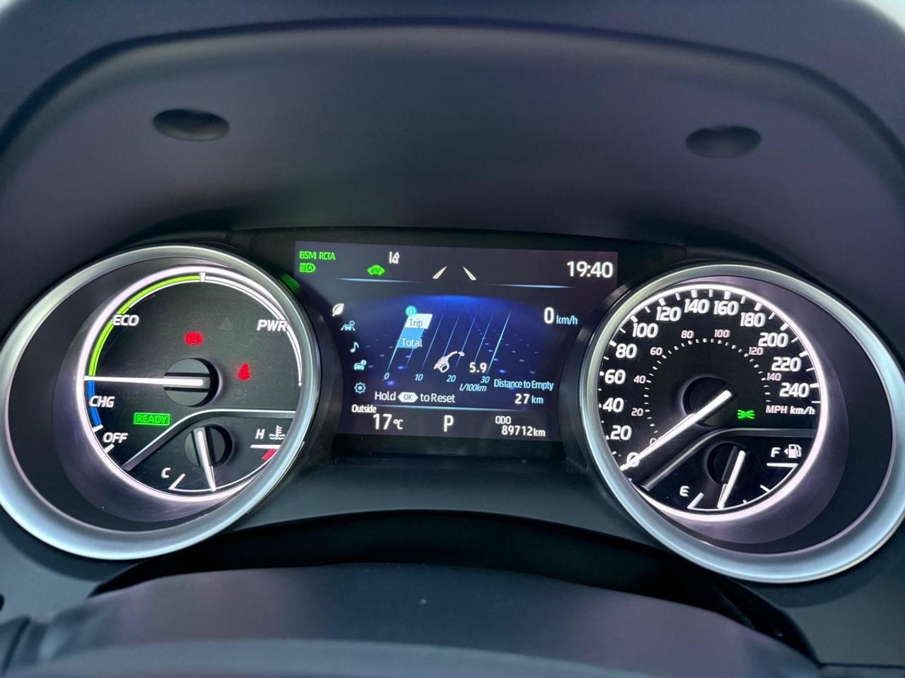 2024 Toyota Camry HYBRID XLE Photo