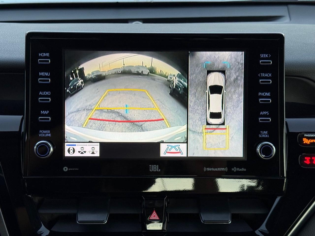 2024 Toyota Camry HYBRID XLE Photo