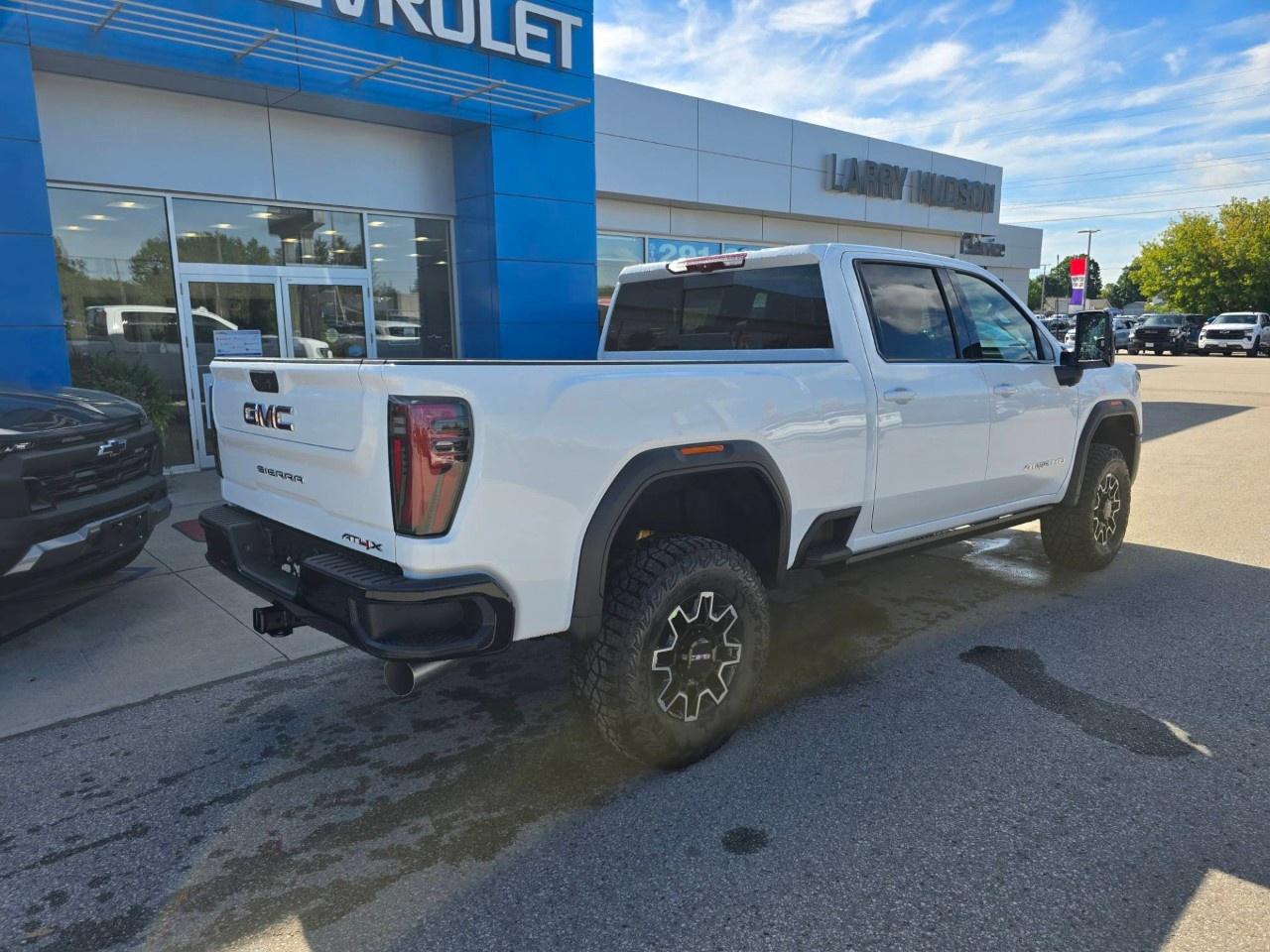 2026 GMC Sierra 2500 HD Crew Cab Standard Box 4-Wheel Drive AT4X Photo