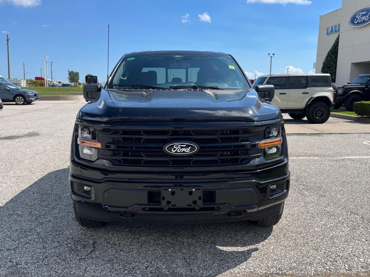 2026 Ford F-150 XLT Photo2