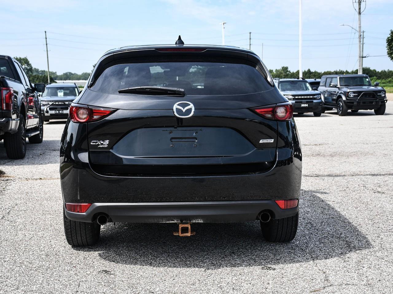 2019 Mazda CX-5 Signature NAV | SUNROOF | HTD & COOLED SEATS Photo