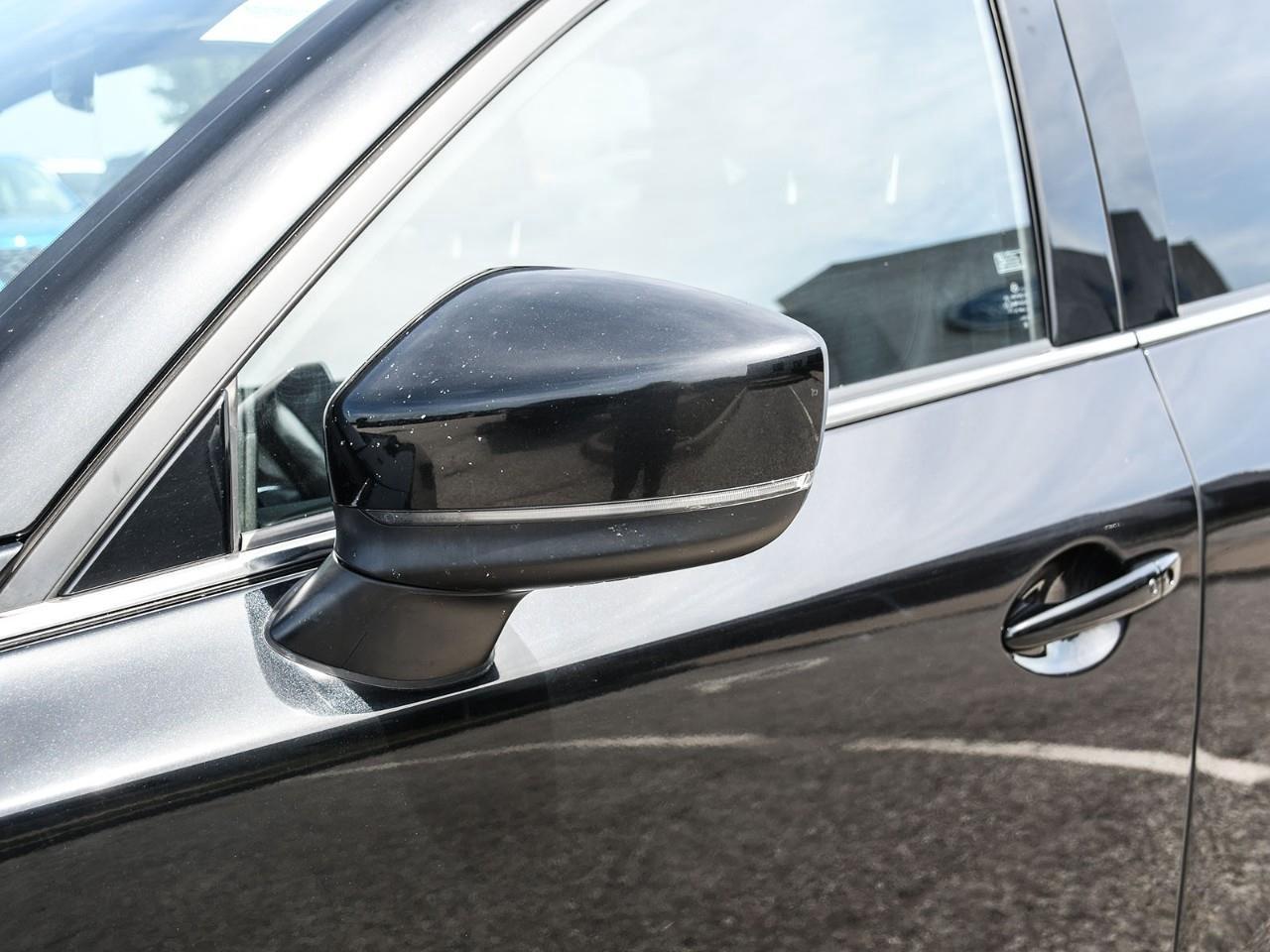 2019 Mazda CX-5 Signature NAV | SUNROOF | HTD & COOLED SEATS Photo