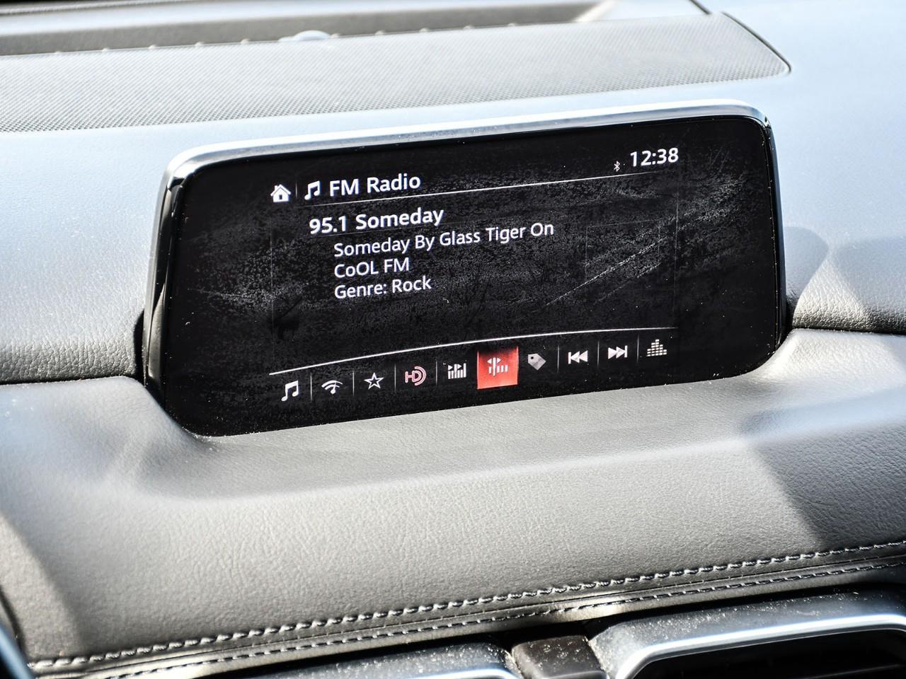 2019 Mazda CX-5 Signature NAV | SUNROOF | HTD & COOLED SEATS Photo