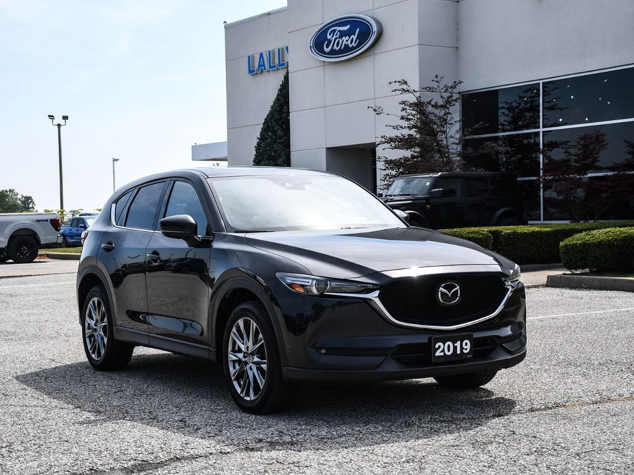 2019 Mazda CX-5 Signature NAV | SUNROOF | HTD & COOLED SEATS Photo