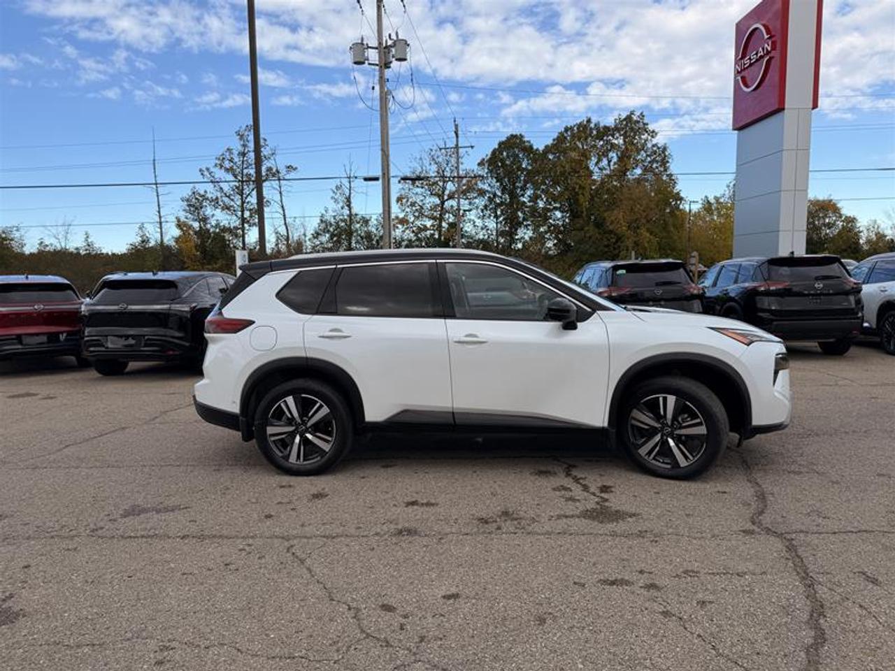 2024 Nissan Rogue AWD SL Photo