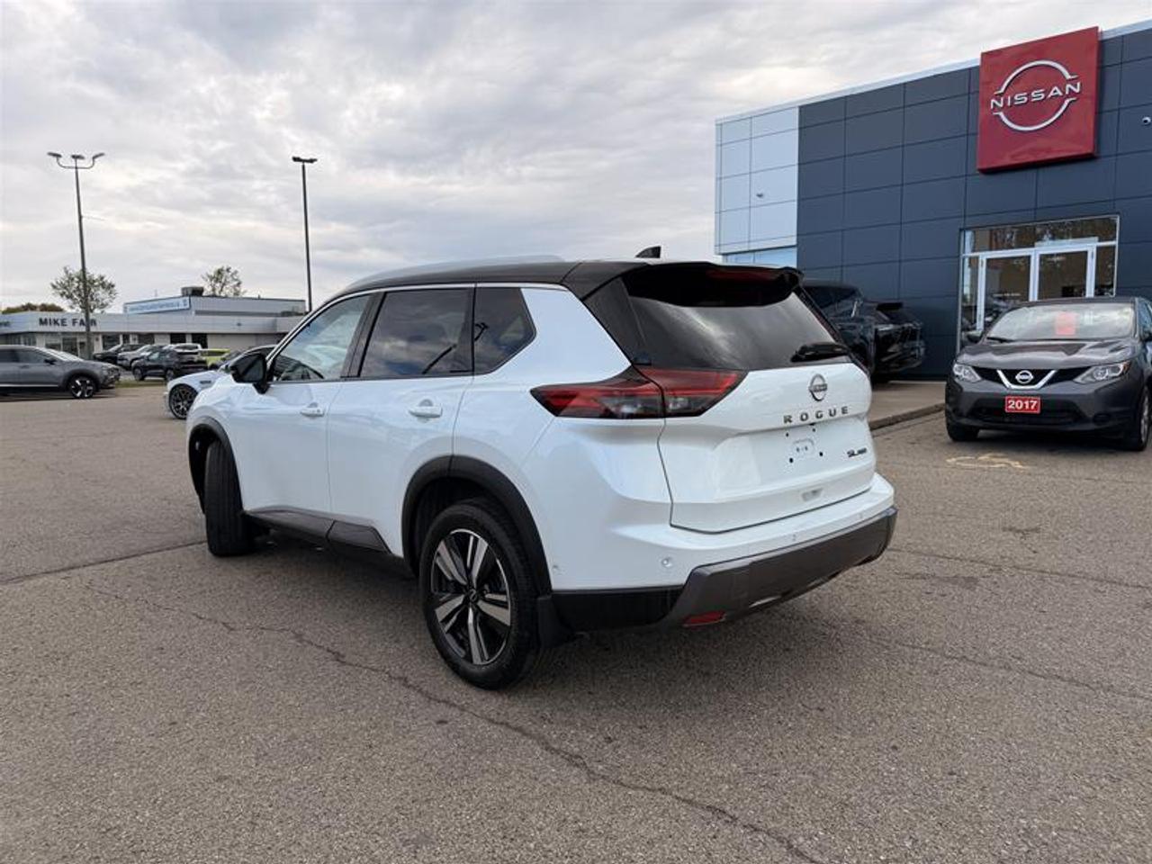 2024 Nissan Rogue AWD SL Photo