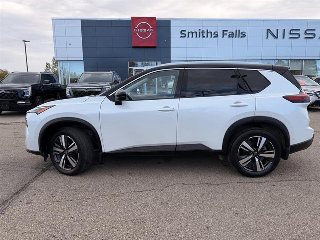 2024 Nissan Rogue AWD SL Photo