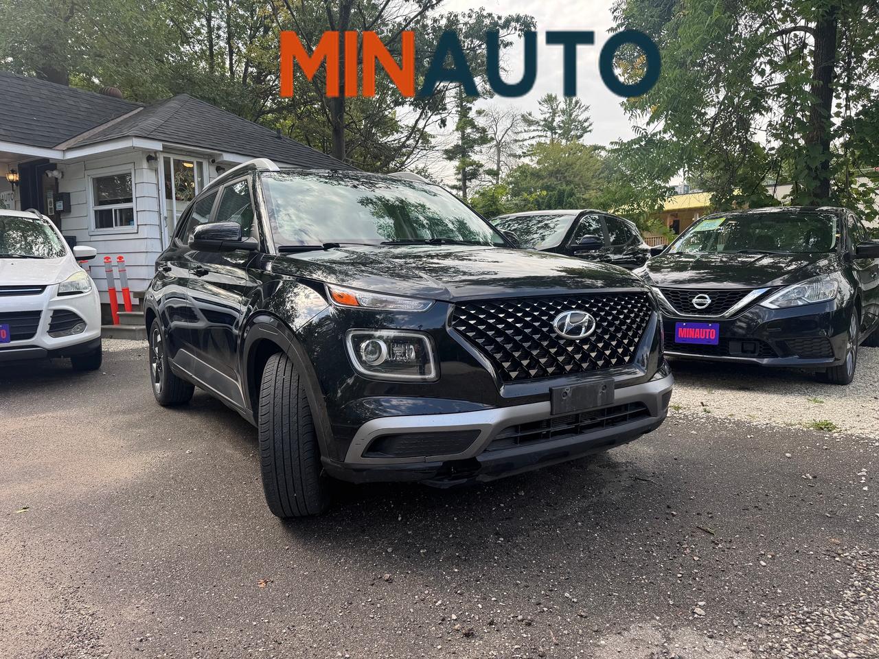 2022 Hyundai Venue Ultimate - Photo #1