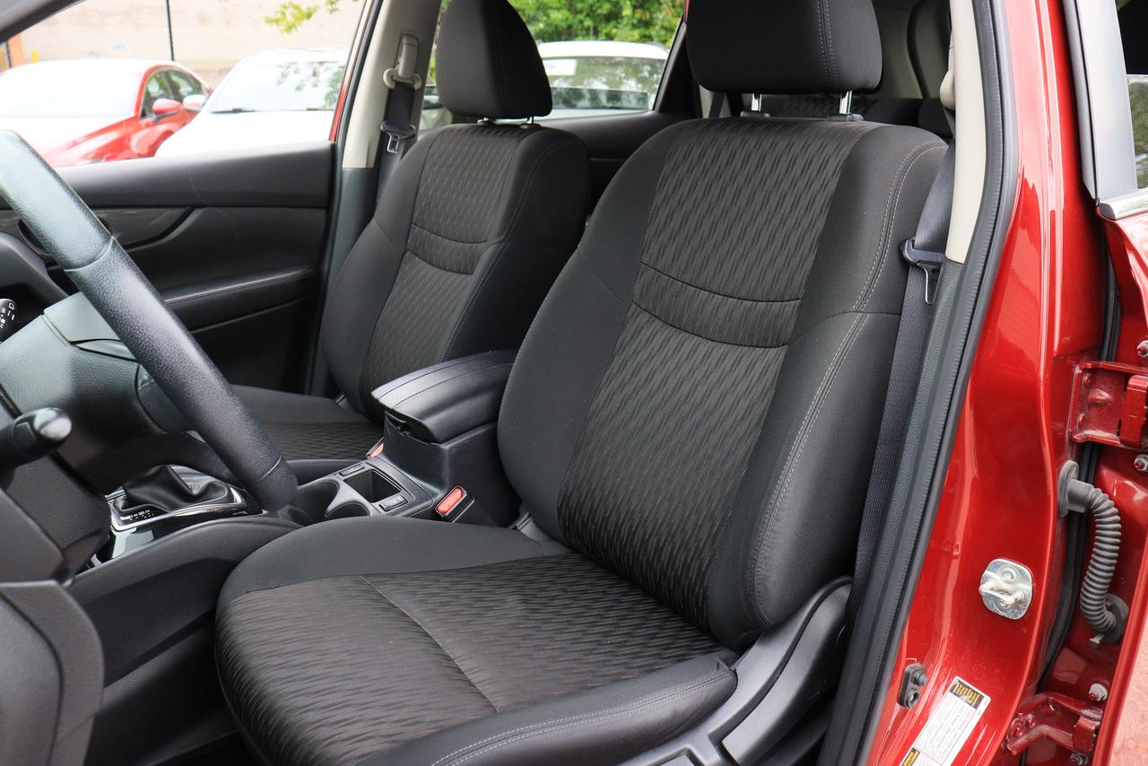 2020 Nissan Rogue SE | Cam | Alloys | Bluetooth | Tints | Clean CRFX Photo25